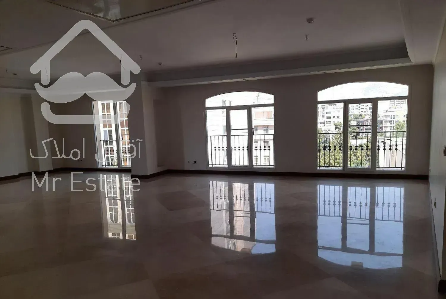 ۲۰۰متر اپارتمان (بوستانها)پاسداران