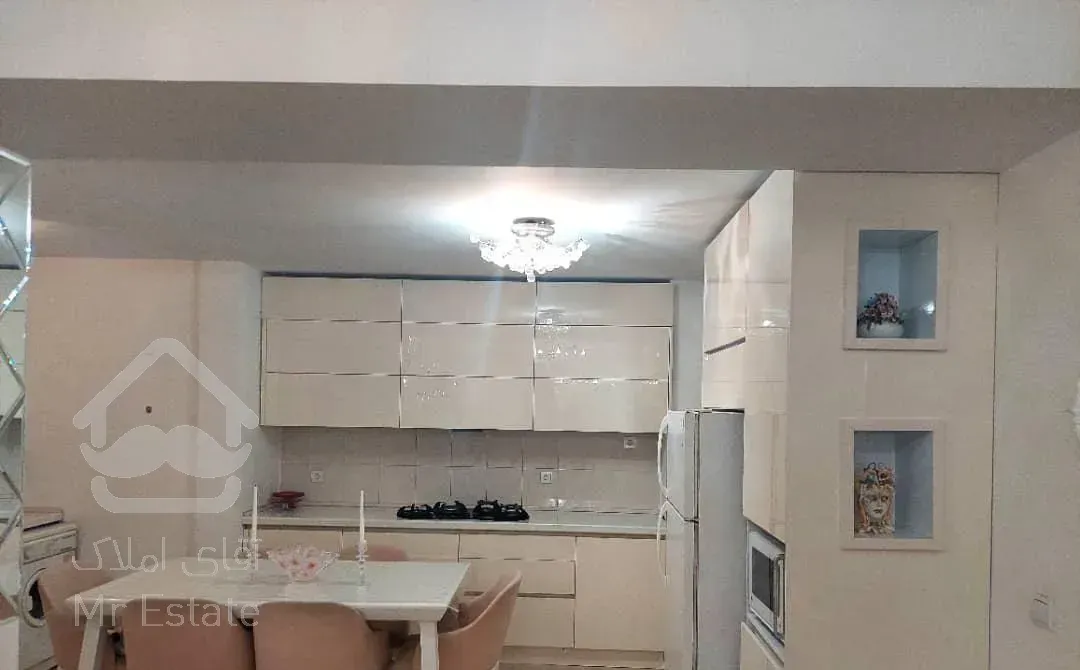 فروش آپارتمان ۱۰۰ متری ۲ خوابه در نیاوران