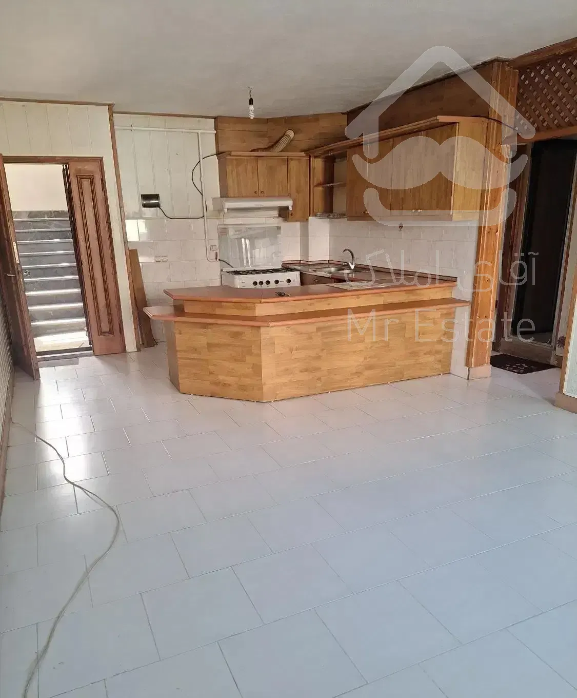 رهن کامل بر پاسداران