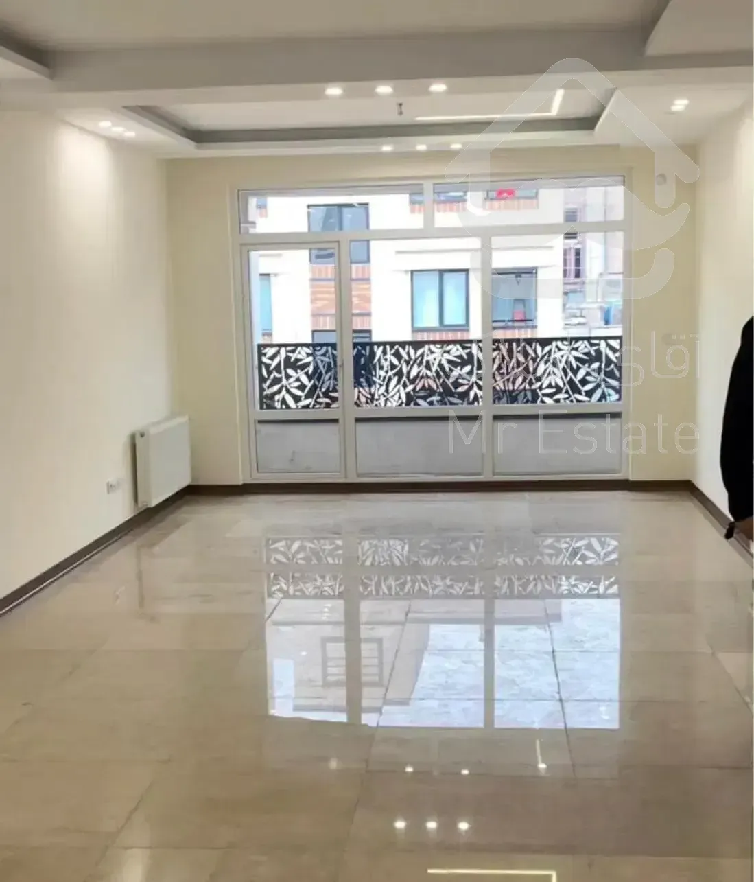 ۹۵ متر / دو خواب / نوساز / پنجره قدی / لابی دار