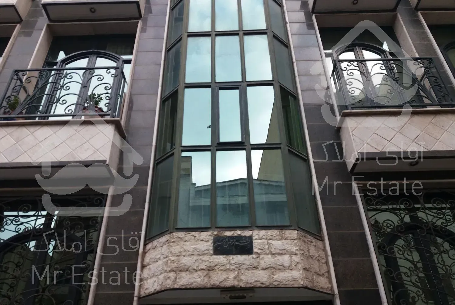 آپارتمان ۸۳ متری پاسداران