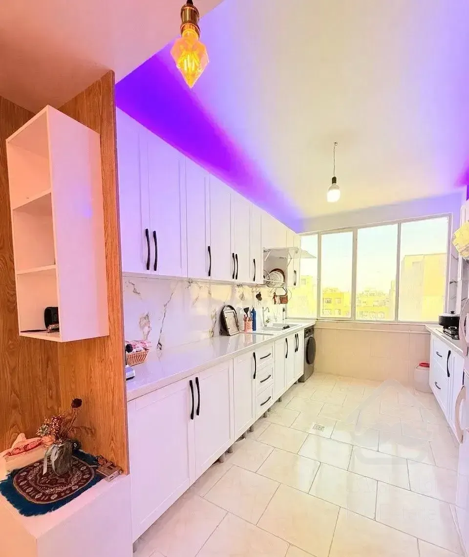 ۶۴/۵متر/نورگیر/پارکینگ/اندیشه ۱