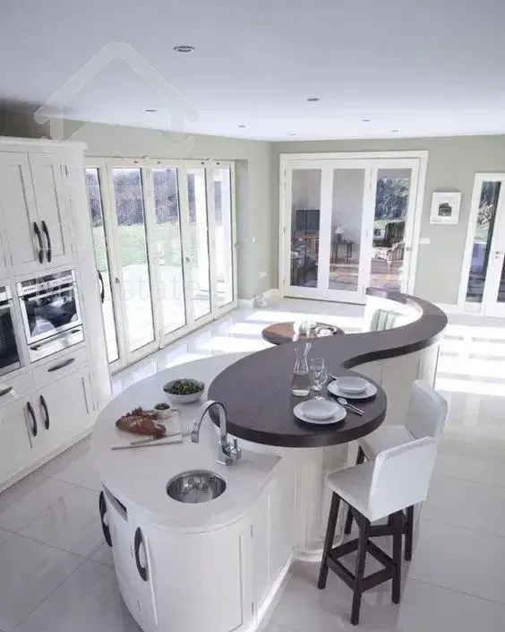 ۱۷۰ متر  طلا  خوش نقشه  هنرستان صارمی