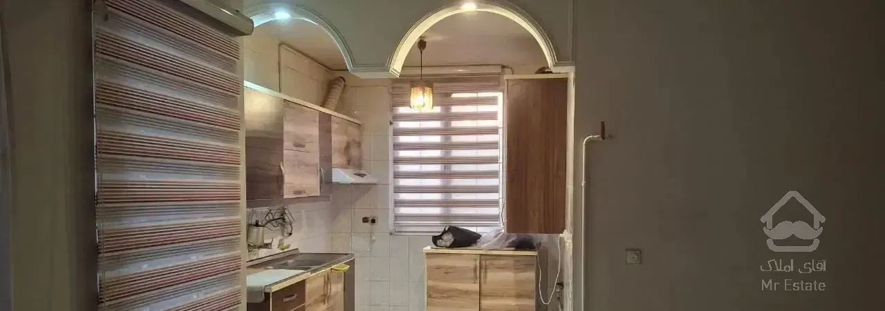 آپارتمان کاشانی بهنام۷۰متر ۱۶ساله