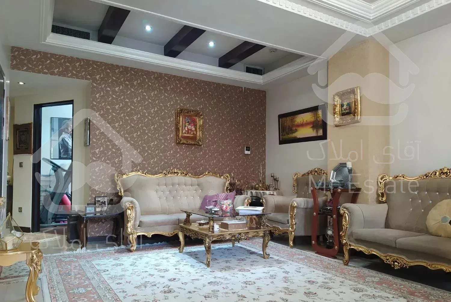 ۸۷متر //اندرزگو//طبقه پنجم