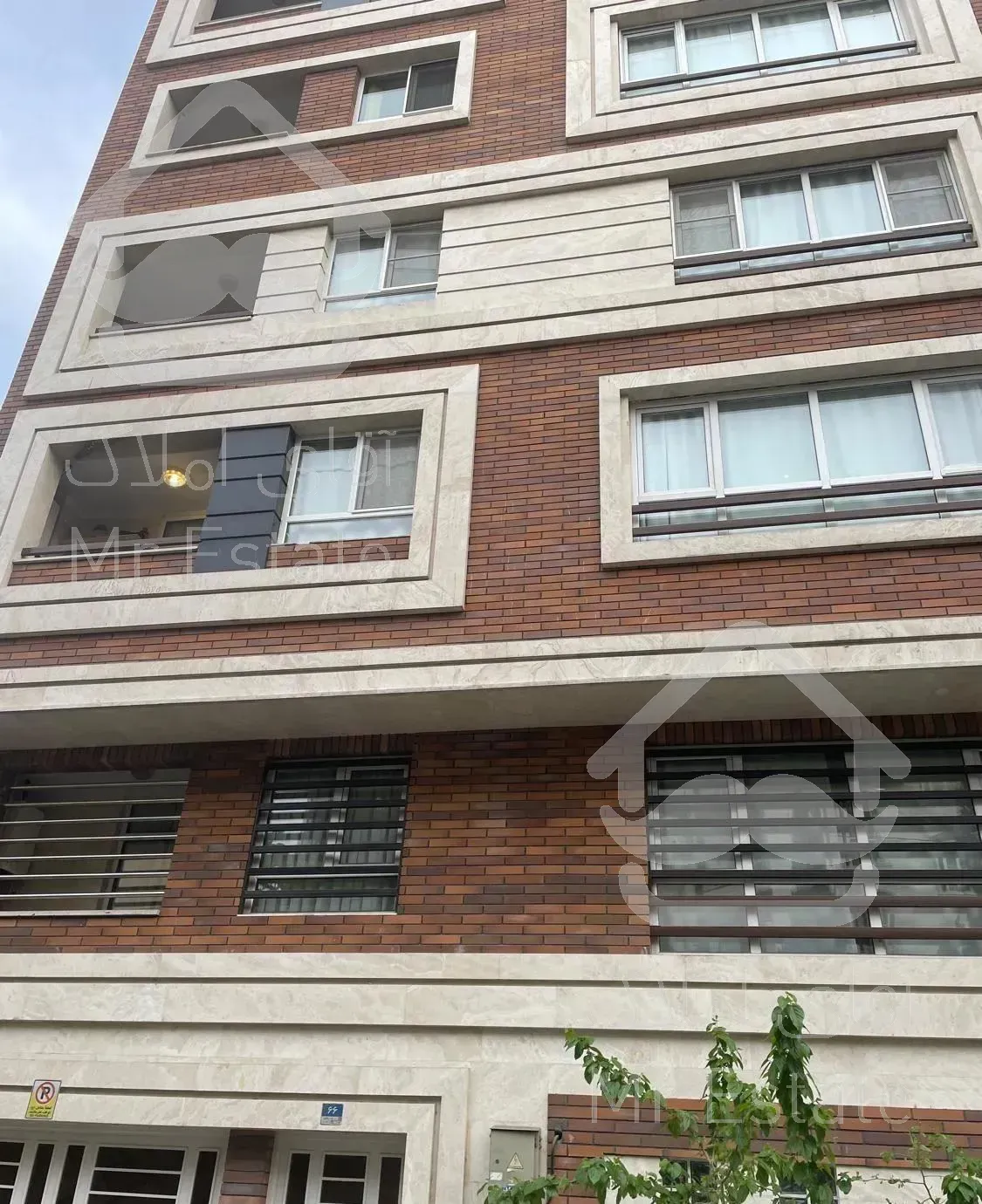 ۱۱۰ متر ۲ خواب/۳ پارکینگ سندی/آزادگان