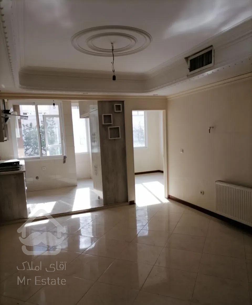 آپارتمان 70متری/ خ استخر/ دوخواب