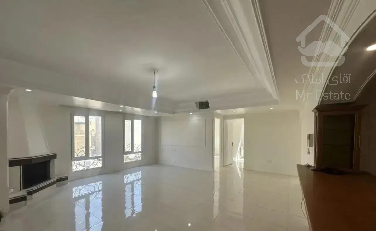 فول نوسازی/130متر/3خواب ۳طرف نورگیر ۲دقیقه تا مترو