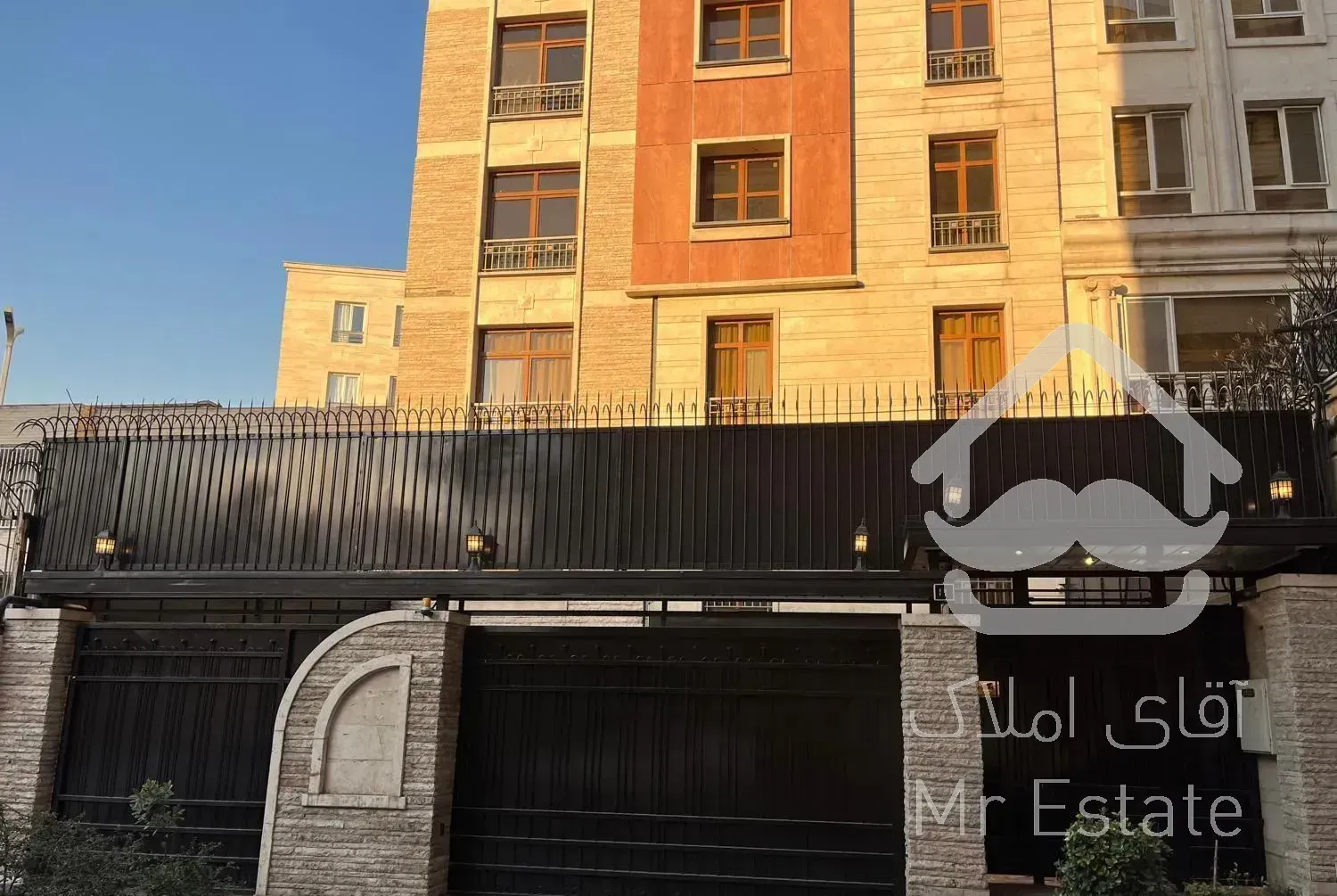 ۹۰ متر / سالن پرده خور