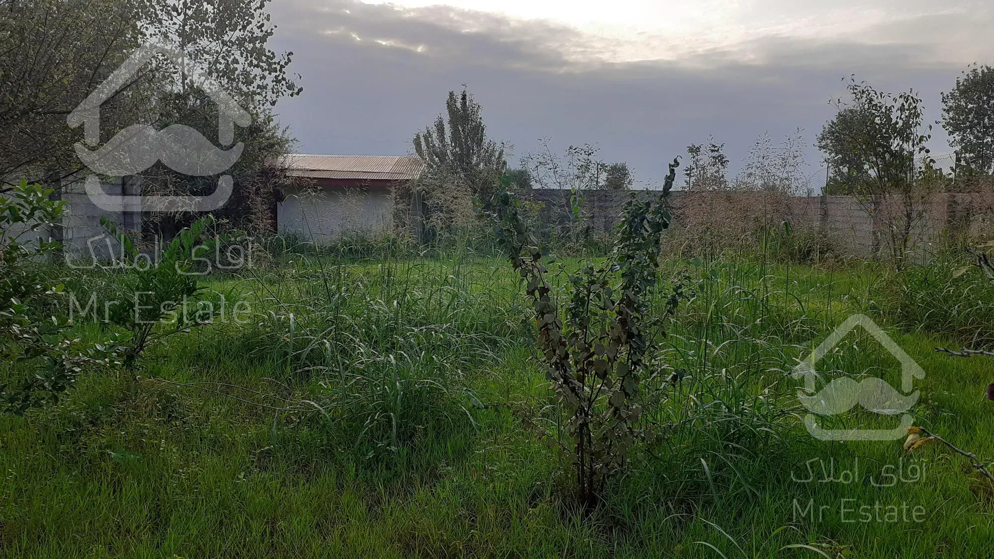 خانه کوچک و ۷۴۱ متر زمین با ۲۰۱ متر مجوز ساخت