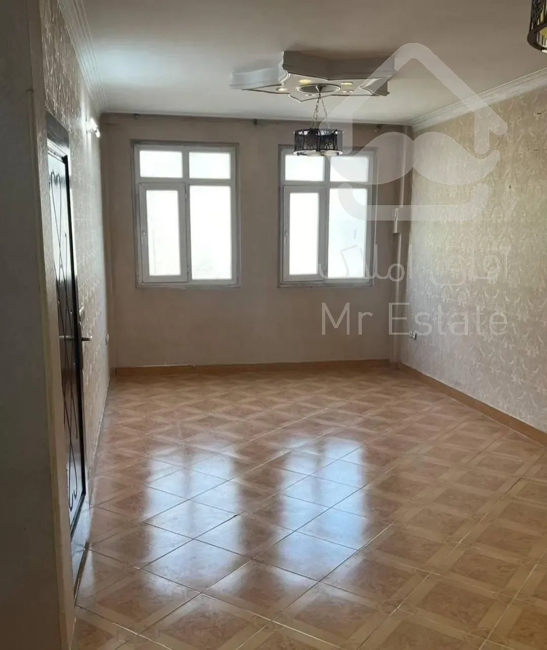 آپارتمان ۶۸ متر / ۱ خواب / باغ فیض