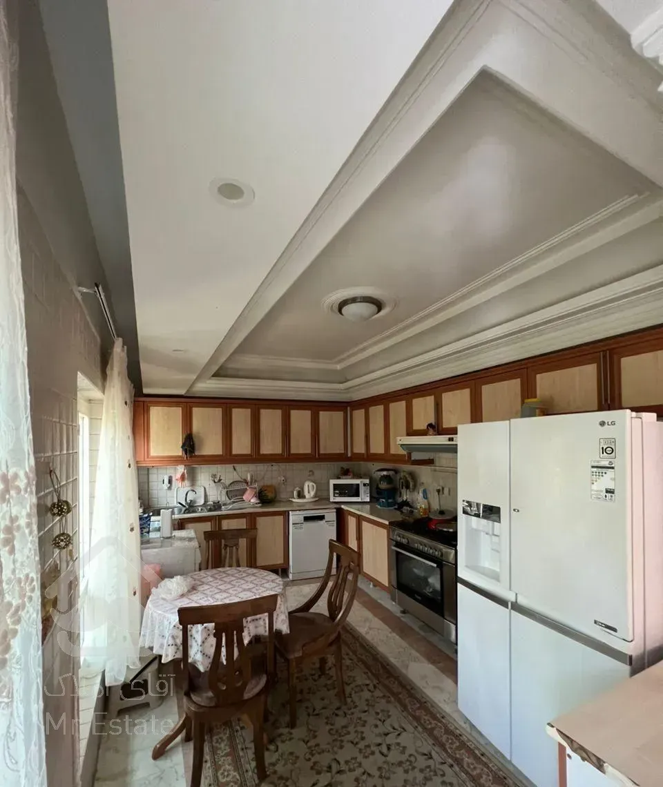 فروش آپارتمان ۱۴۰ متری خوش قیمت سند شخصی