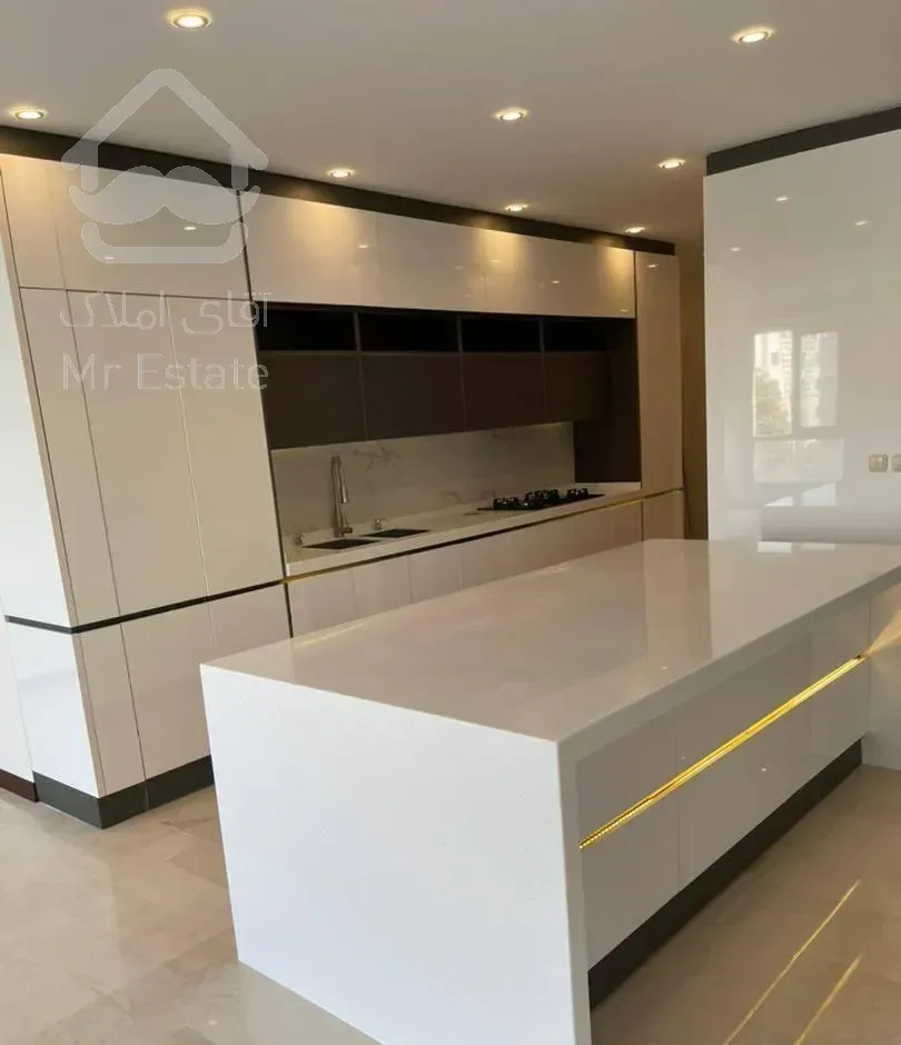 فروش  ۱۸۴ متری۳ خوابه با وام بانکی برج برنددربند