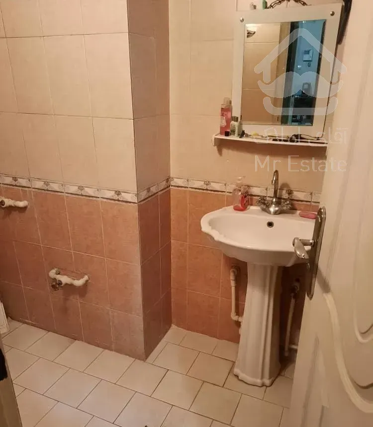 ستارخان ۴۵ متر ۱ خواب طبقه اول تک واحدی