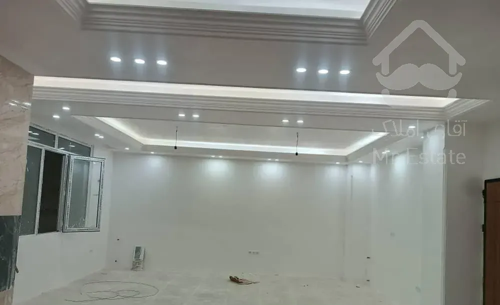 واحد ۱۰۰متری شاپوری