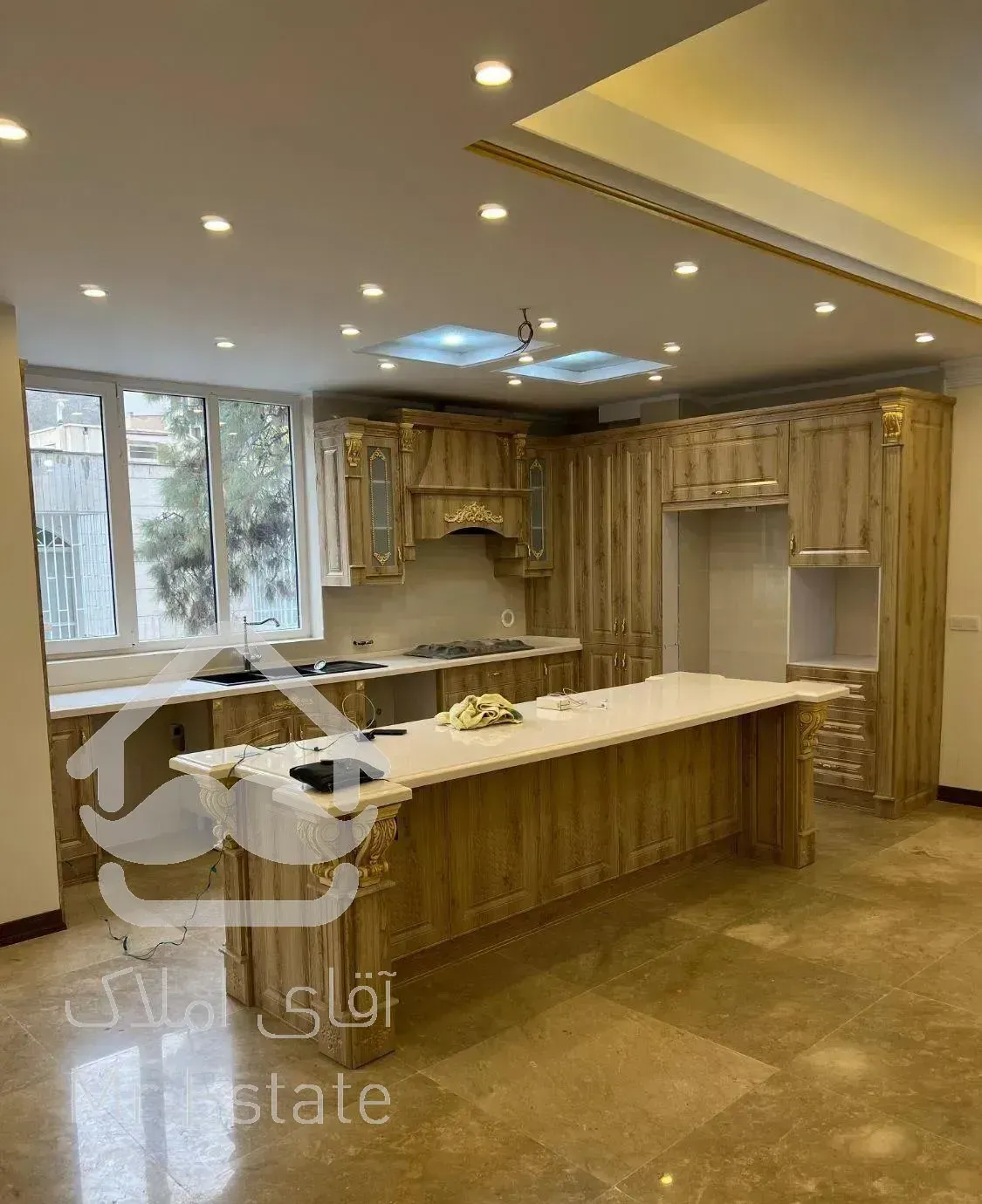 * خواجه عبدالله '۱۳۳متر نوساز تک واحد - ۲پارکینگ *