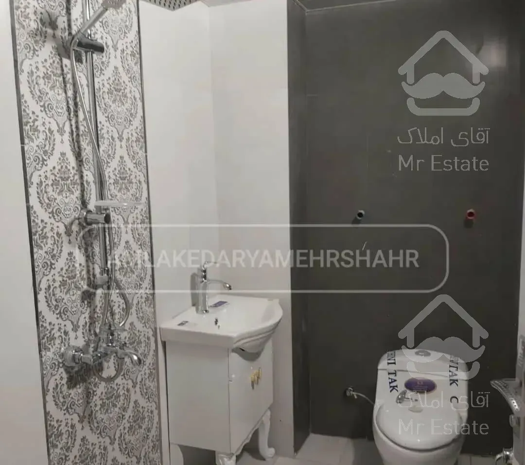 یک اطاق از سه اطاقهامستر میباشد