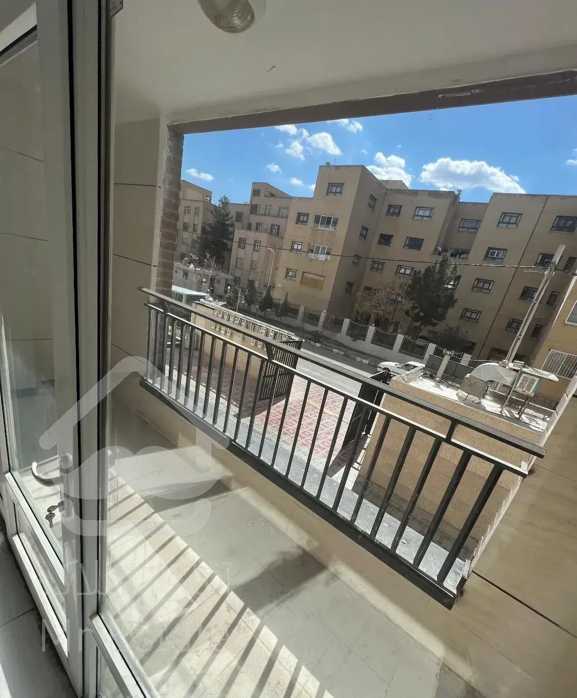 آپارتمان فاز یک بر محور میانی جنوبی