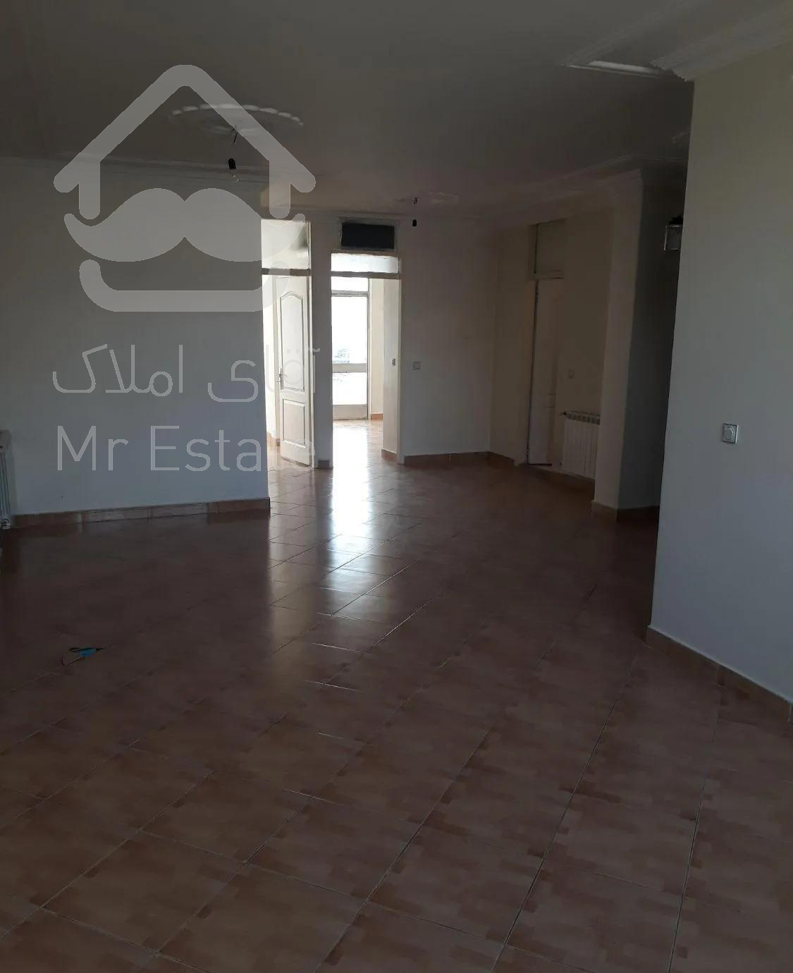 کریم خان سنایی ۱۰۰متر ۲خواب روبه افتاب