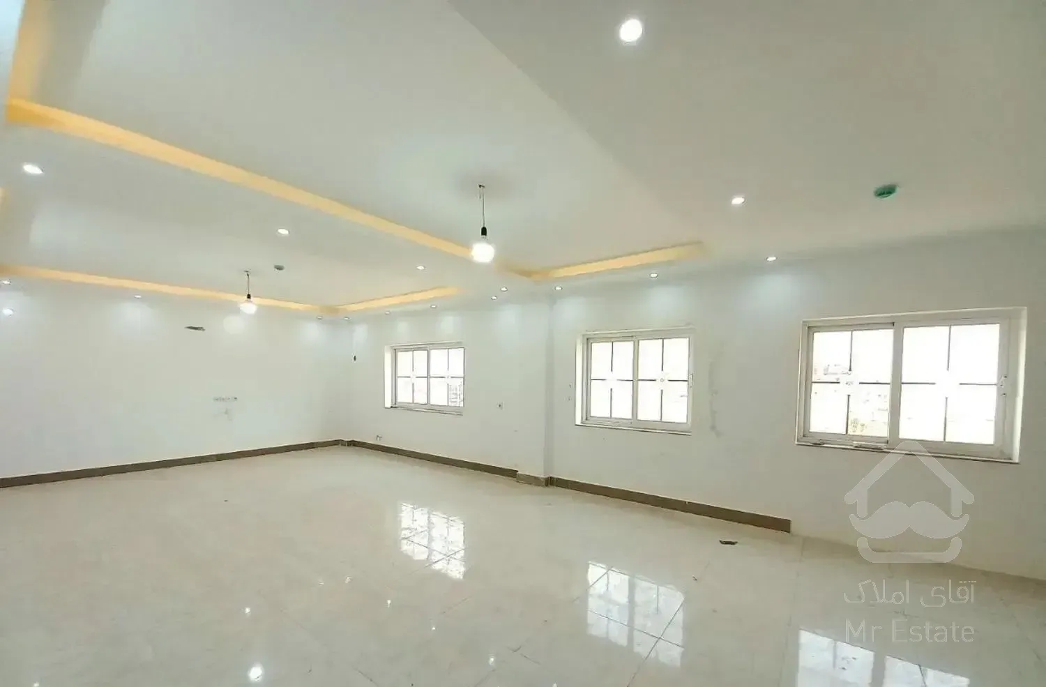 آپارتمان ۱۲۷ متری یکسال ساخت
