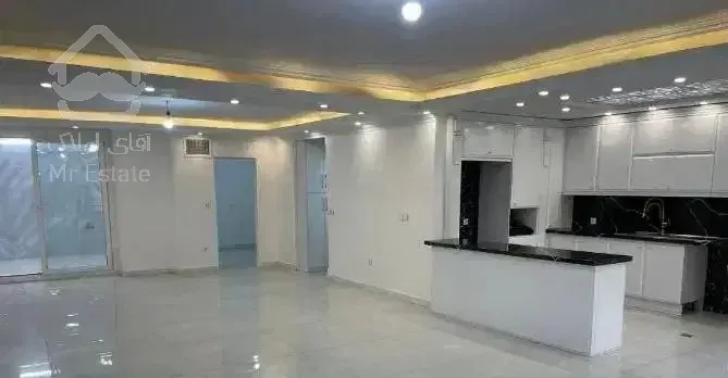 تک واحدی/  پارکینگ اختصاصی / شهدای گمنام