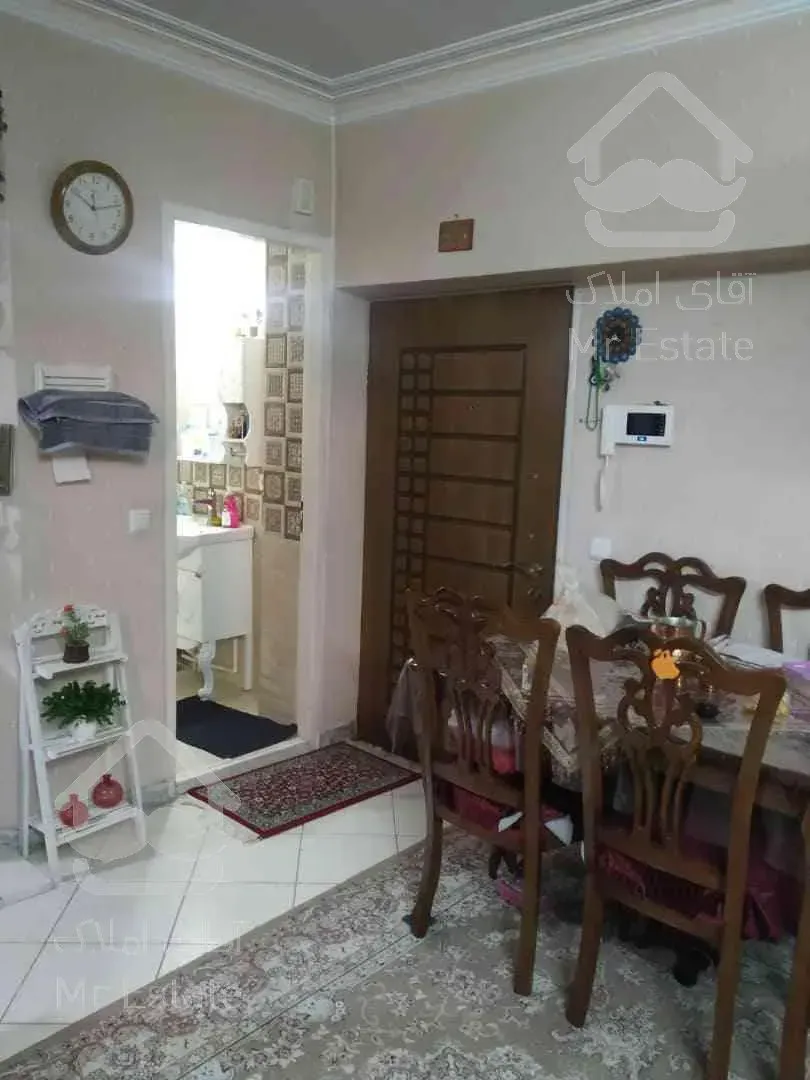 50 متر یک خواب ؛ پلیس