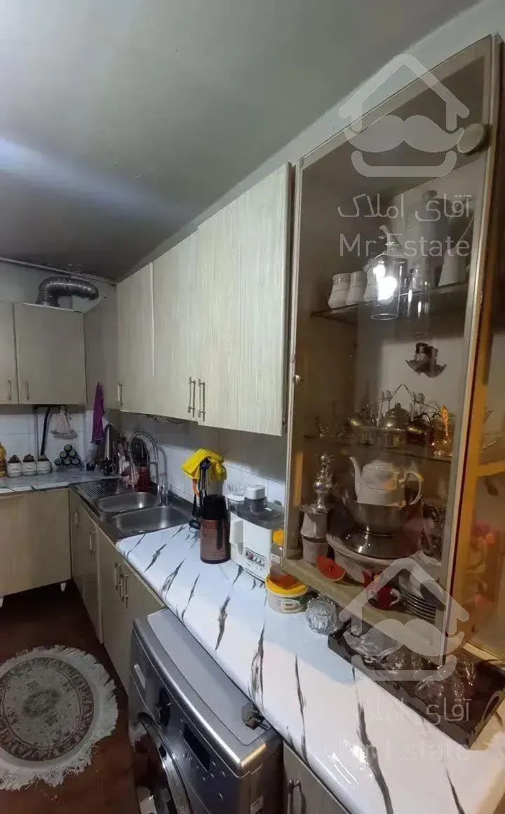 آپارتمان/ ۹۰ متری /دو خواب /پارکینگ