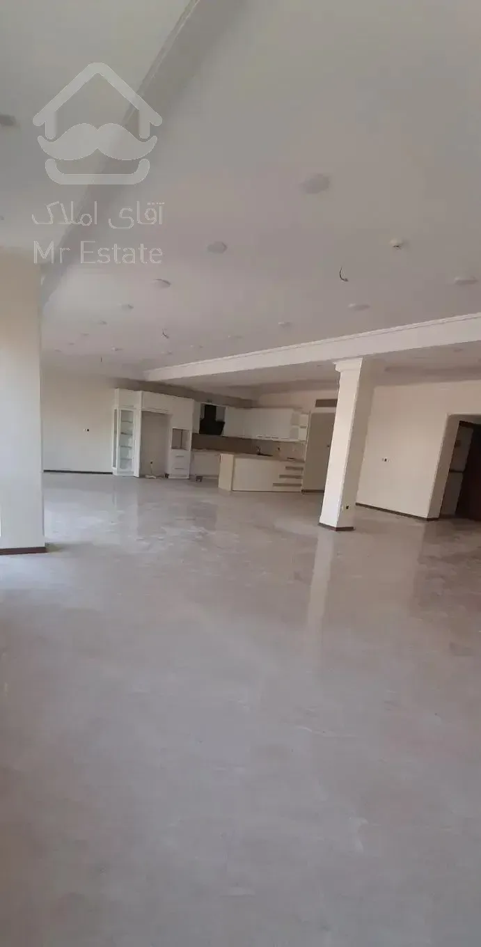 قیطریه پارک/210 متر/۳خ/تک واحدی /۲ پارکینگ