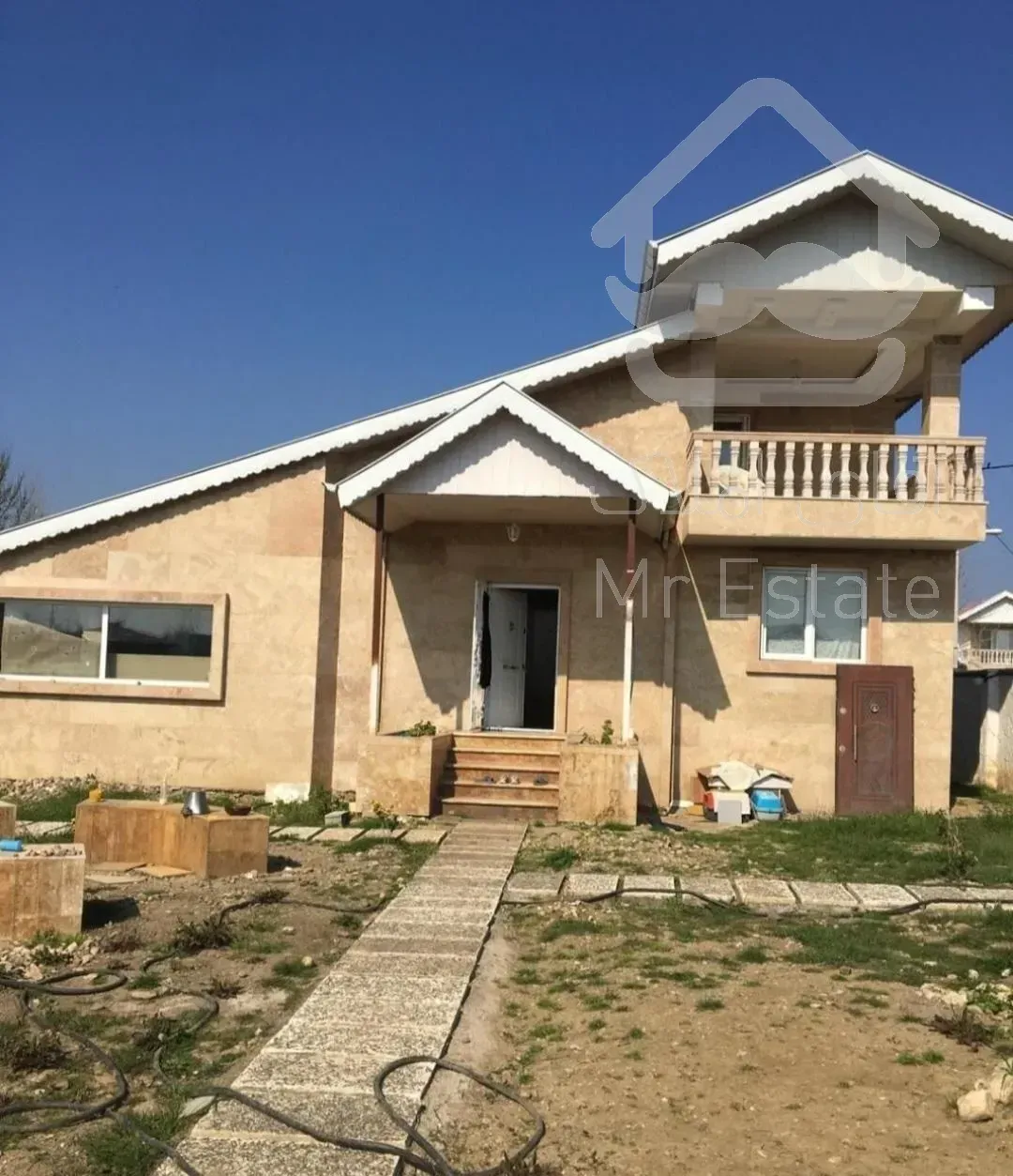 فروش ویلای  ۹۷۰ متری در ۲۰۰ بنا