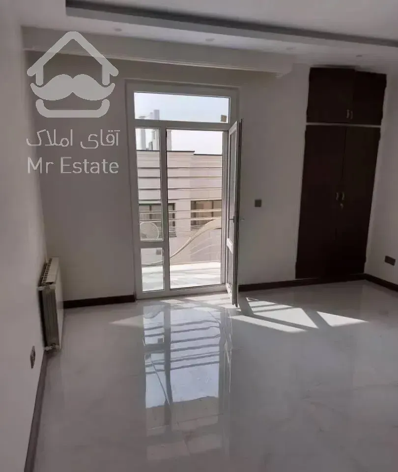 شمال کاخ/۲۱۰متر/تک واحد/تاپ لوکیشن/۲پارکینگ