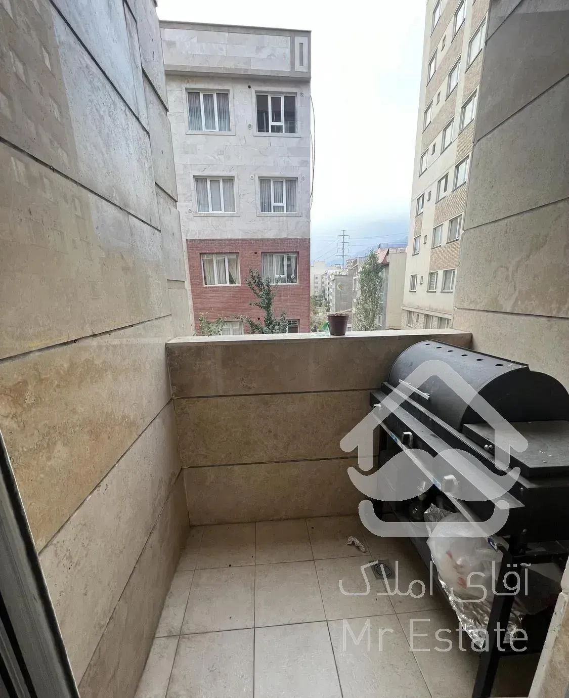 فروش ۱۳۵ متر ۲ خواب فول امکانات سوهانک لاله