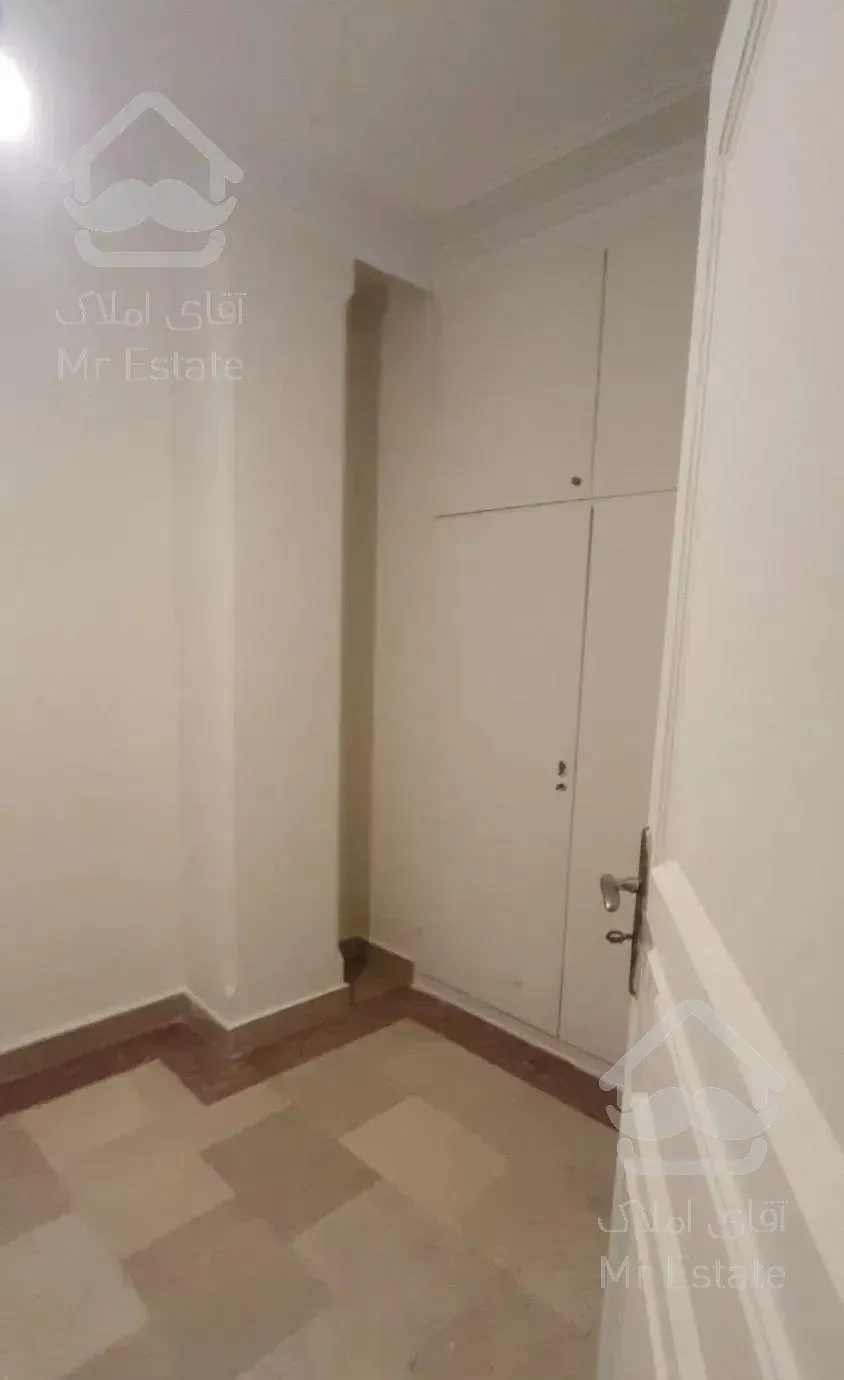 فرمانیه اندرزگو سه ۳ خوابه ۱۲۰ متری فروشی