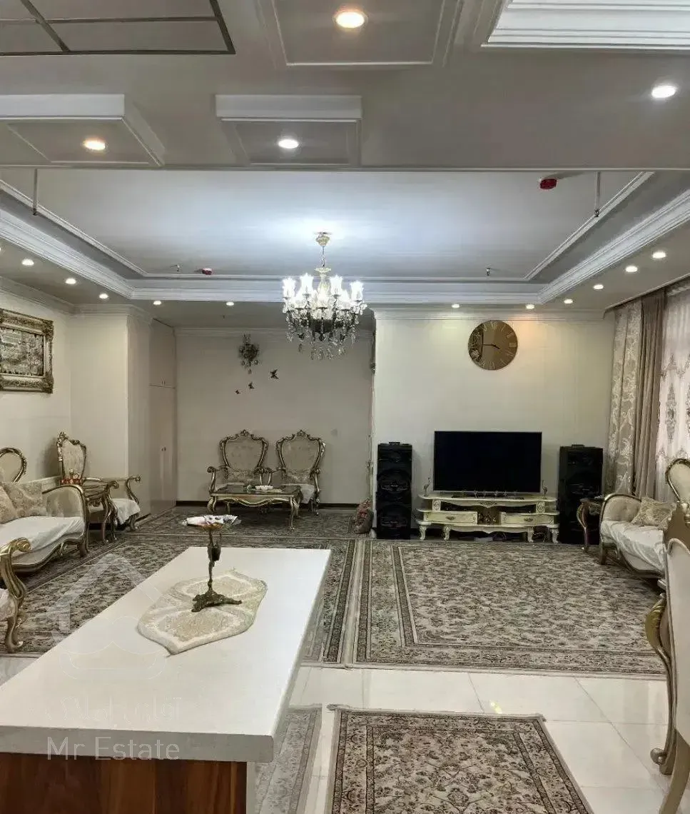 آپارتمان3خواب شیک نزدیک بلواروکیل آبادمتروبانوپسند