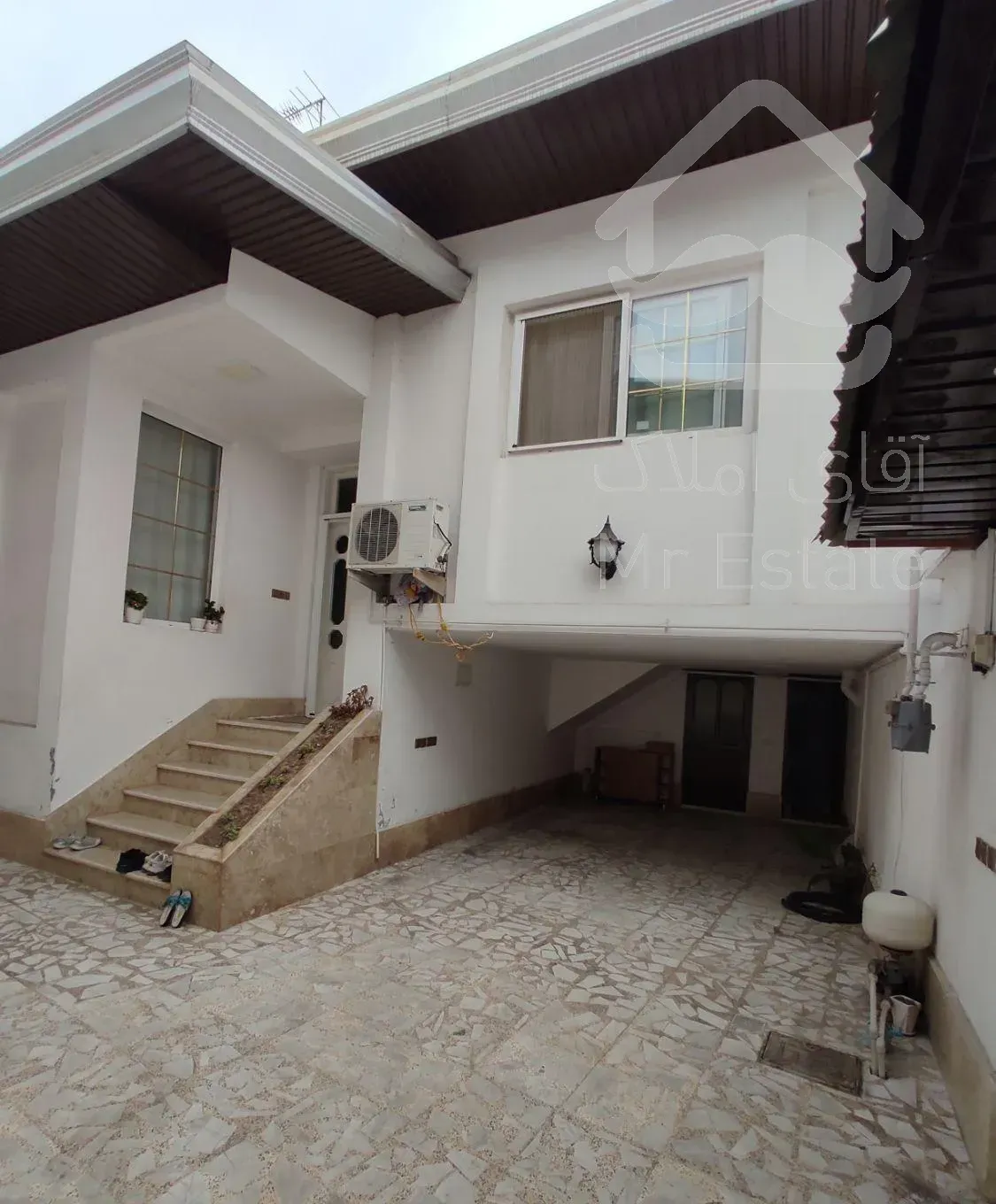 فروش خانه ویلایی ۲۰۰متری ۲ خوابه در اوقاف