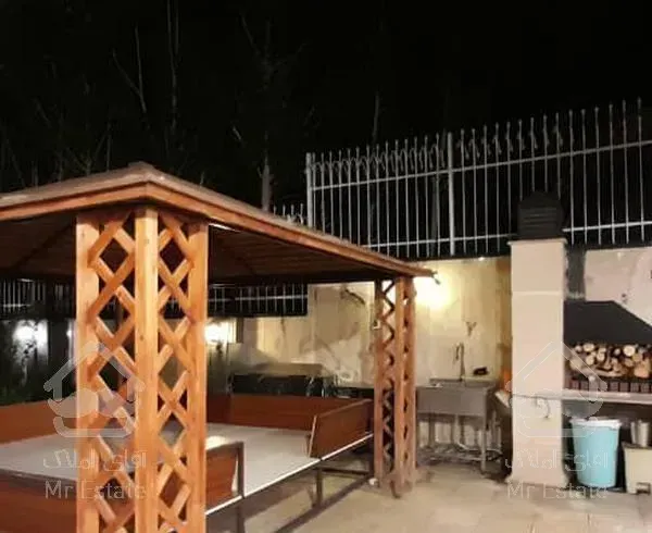 614متر زمین 300 متر ویلا تریبلکس