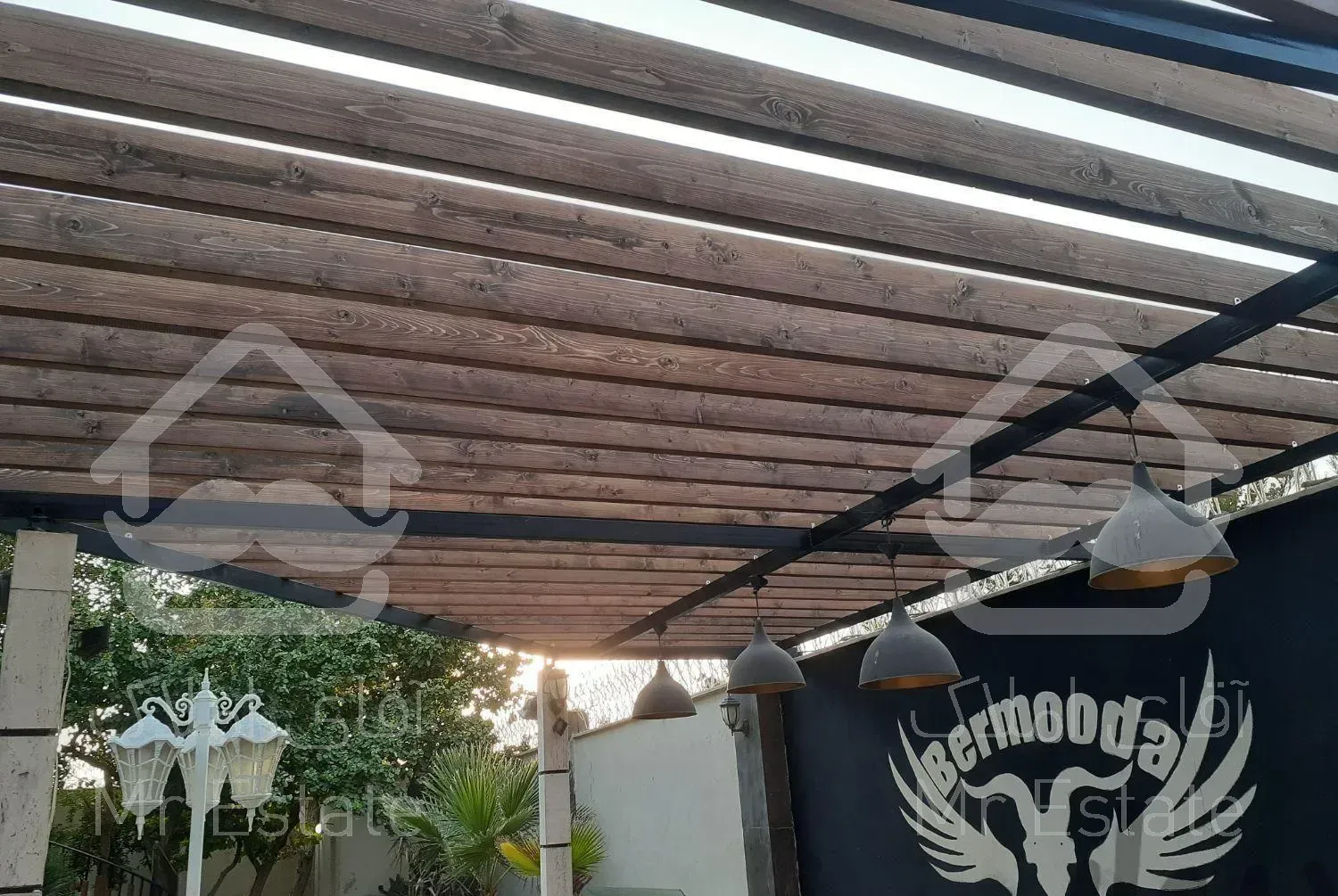 چوب،آلاچیق.نصب چوب ترموود و جوشکاری.رنگ و ترمیم.