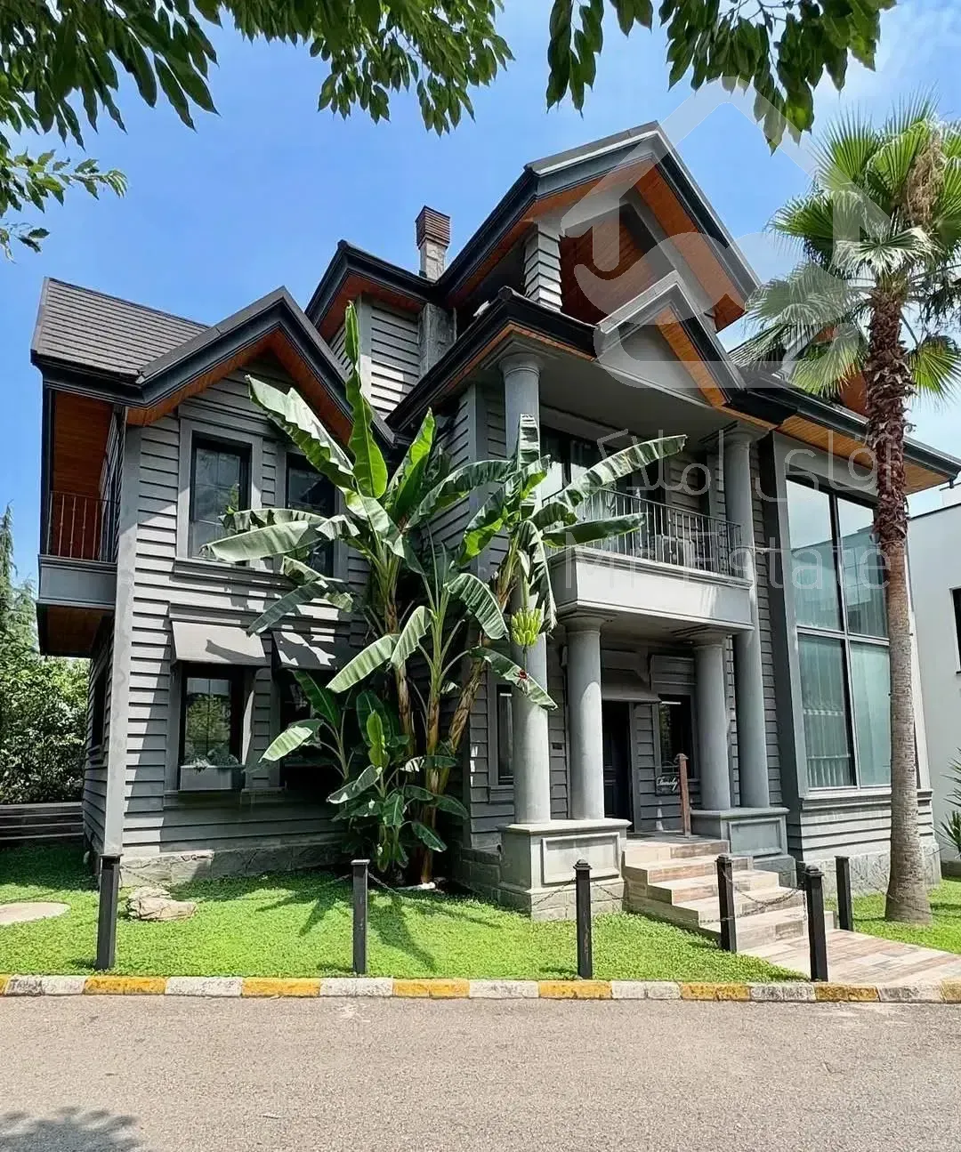 ویلاریاست جمهوری نوشهر۳۵۰متری ویوابدی فول فرنیش