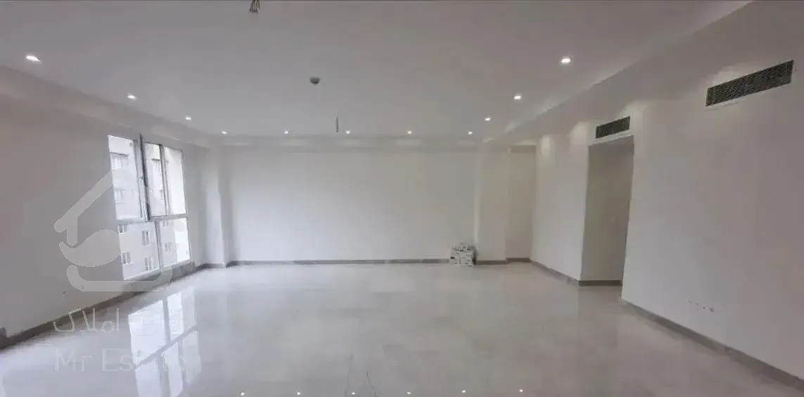 ۱۲۵ متر اندرزگو/نوساز/ لابی،روف گاردن/ تراس