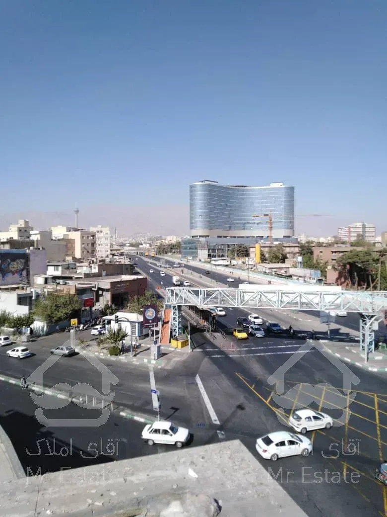 ۲۵۰ متر اداری در میدان توحید