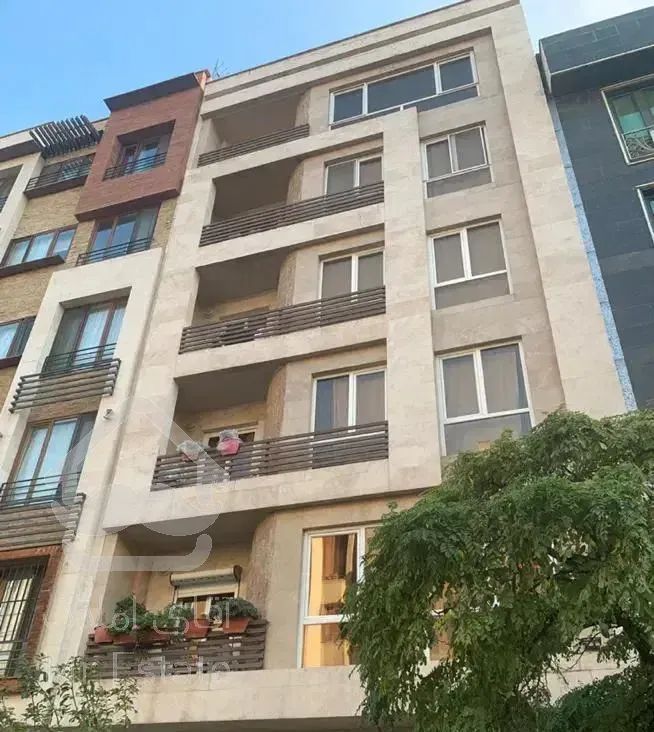 آپارتمان ۱۴۹ متری در شهرک غرب (فاز ۴)