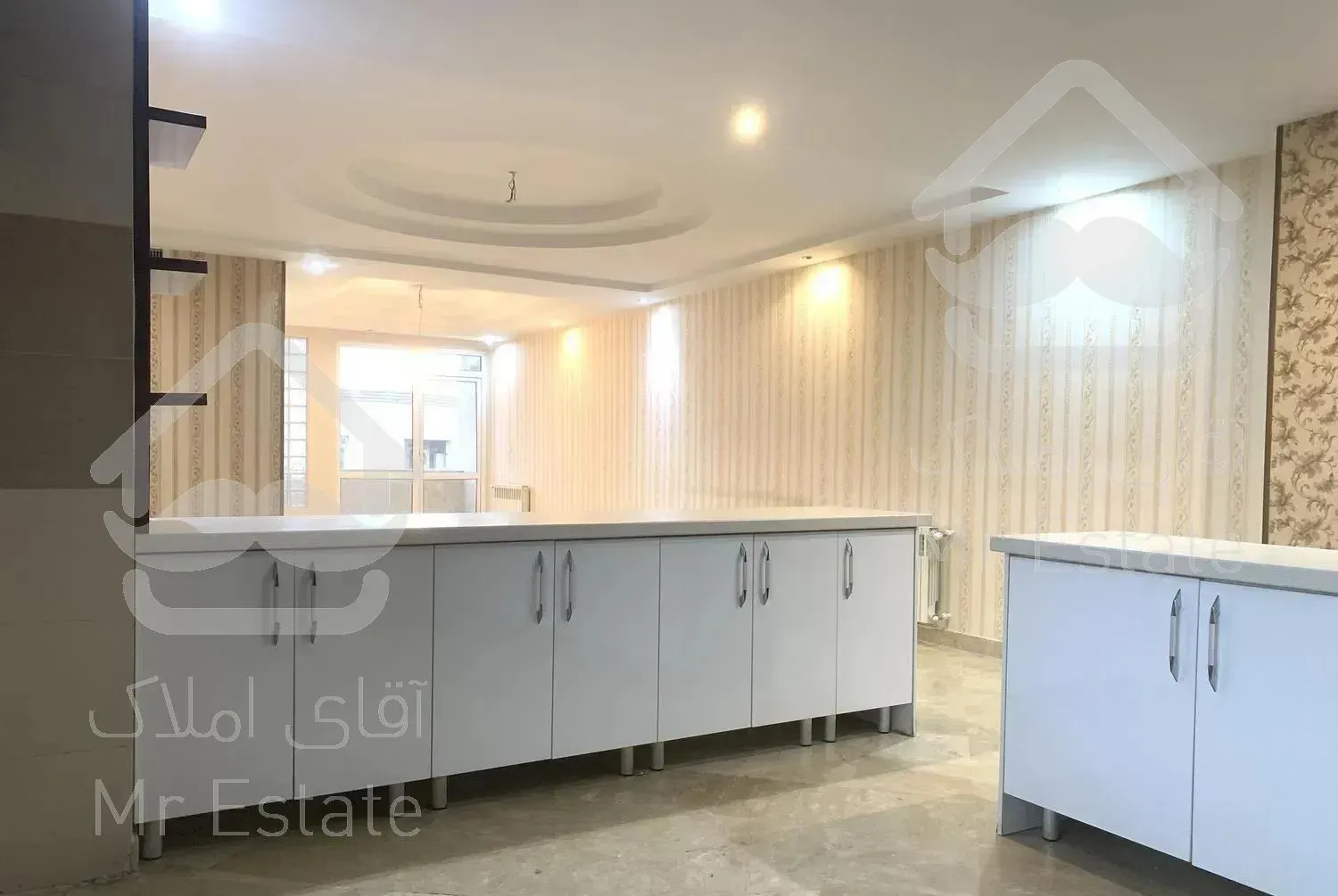 فرساد شرقی ۱۳۵ متر فول رهن کامل دو پارکینگ سندی