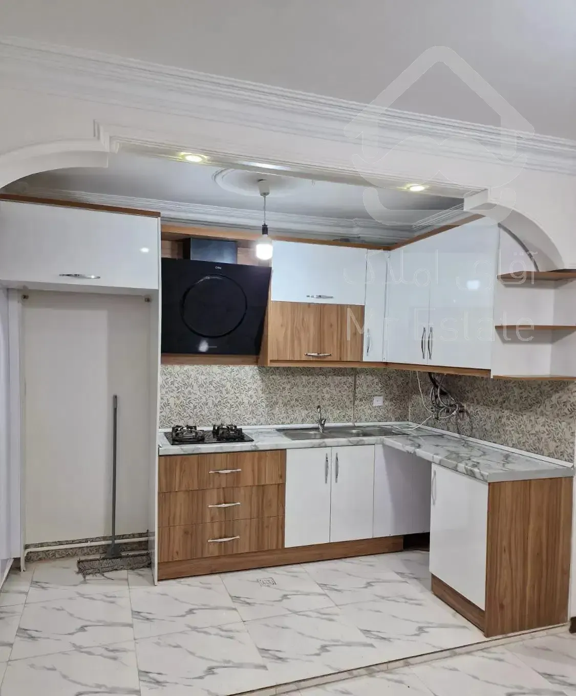 ۳۷+۱۰متر/یکخواب/سند تکبرگ/پارکینگ