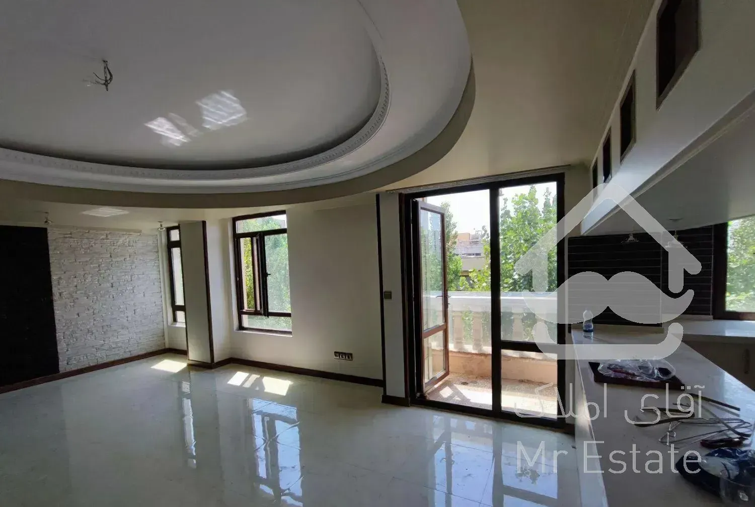 185 برج باغ *حاوی ویدیو* شیخ بهایی شمالی