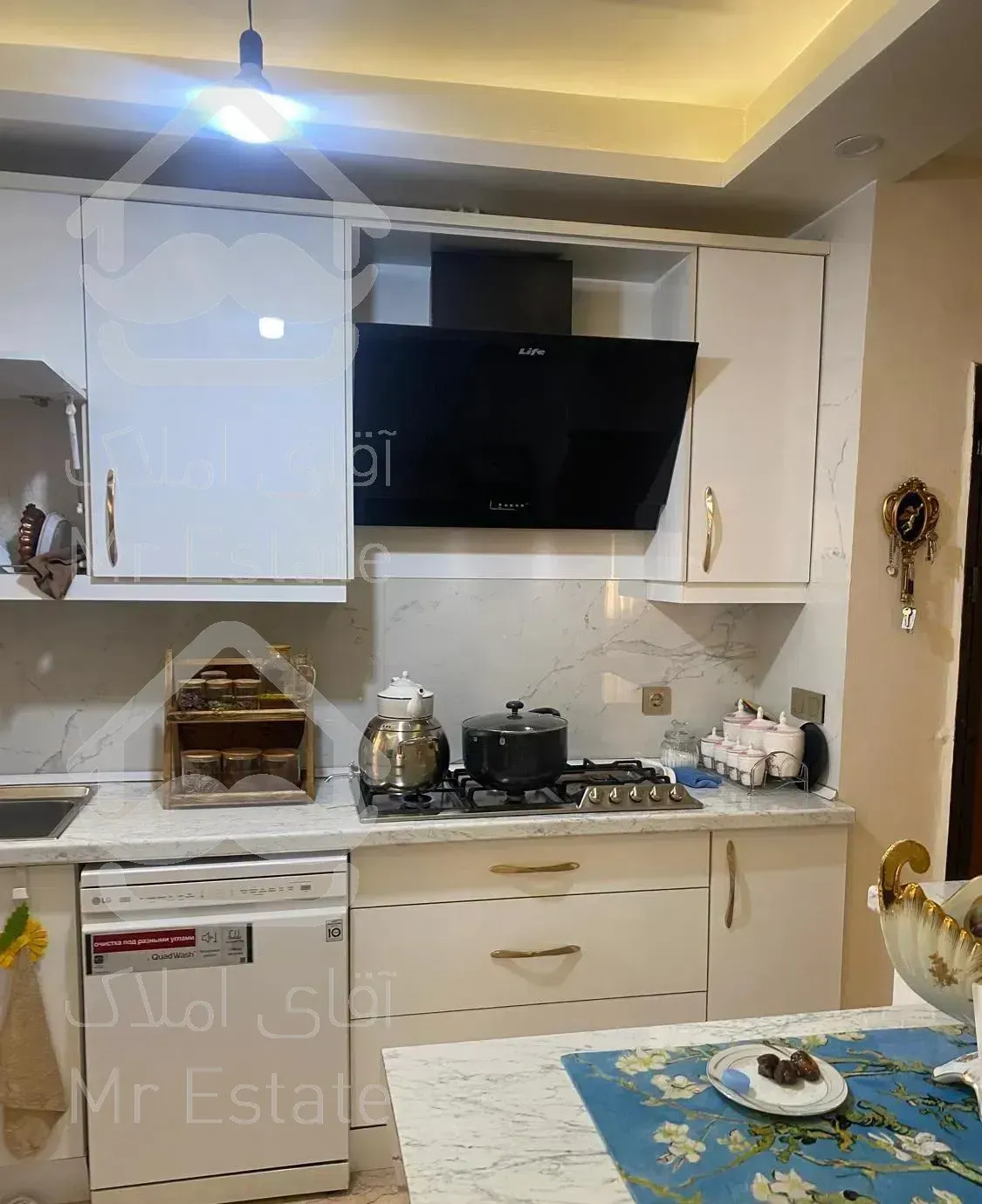 ۸۳ متر آپارتمان واقع در لویزان