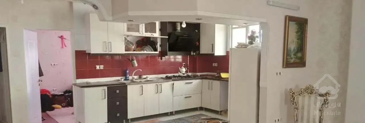 واحد 110 متر زینبیه طبقه سوم دو تراس پر نور