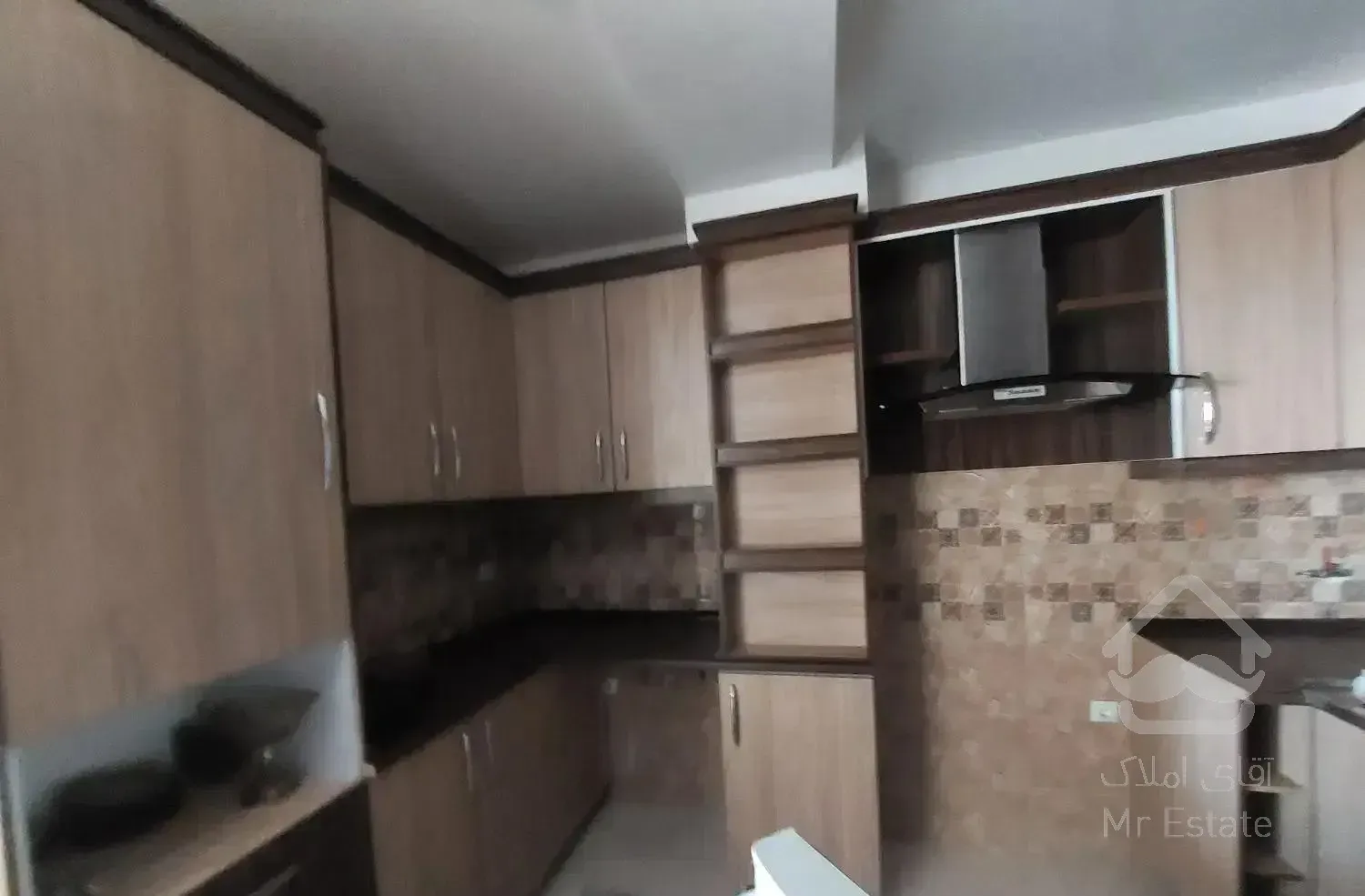 واحد ۱۱۵ متری جنوبی آفتابخور طبقه ۹ در خیابان صدر