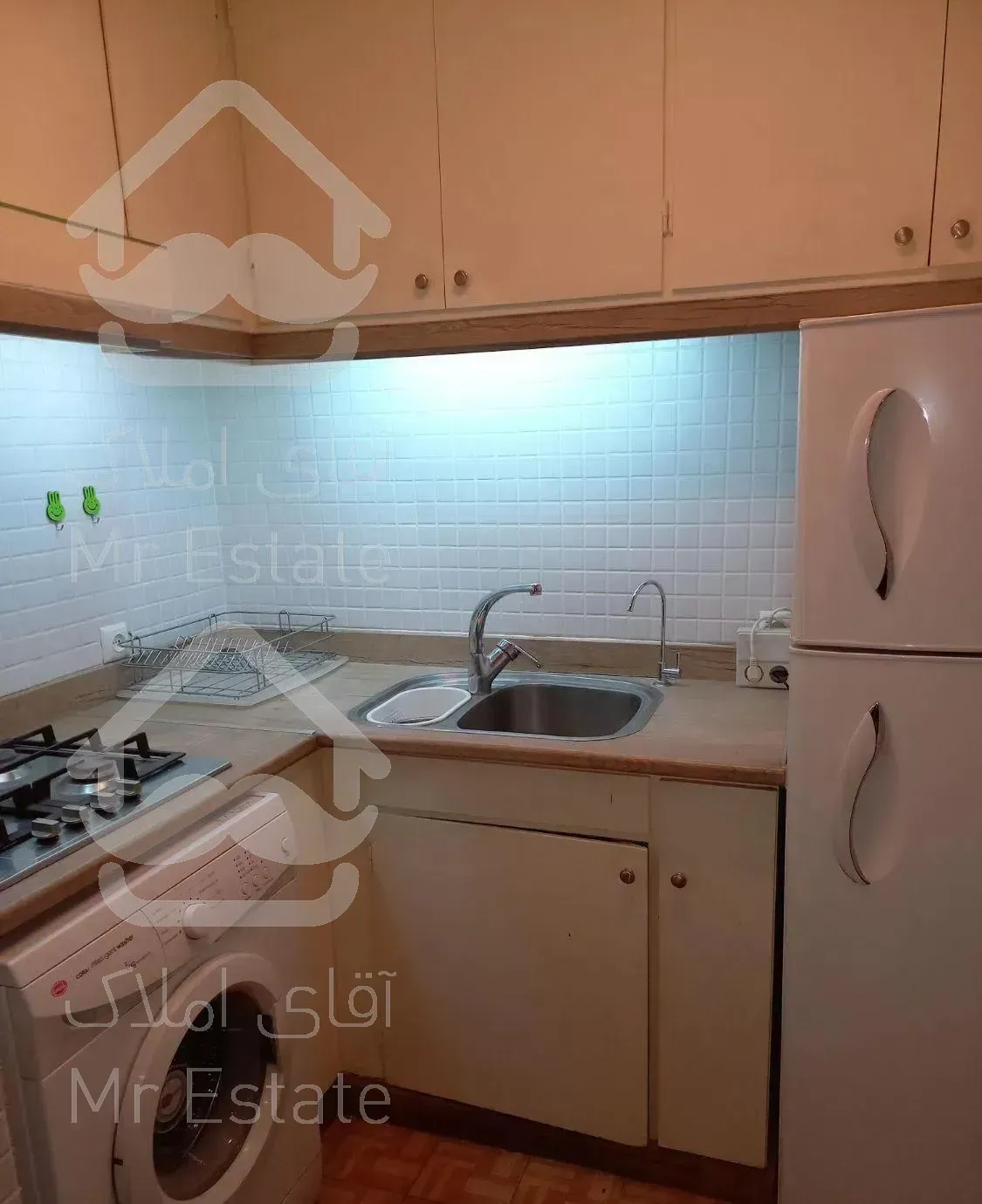 بلوار کشاورز برج سامان سوئیت ۴۵ متری مبله کامل