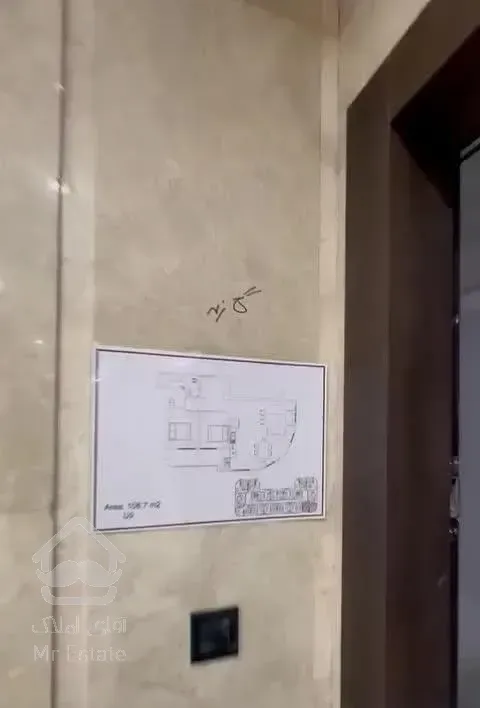 ۱۰۸متر / رونیکاپالاس / غرق نور