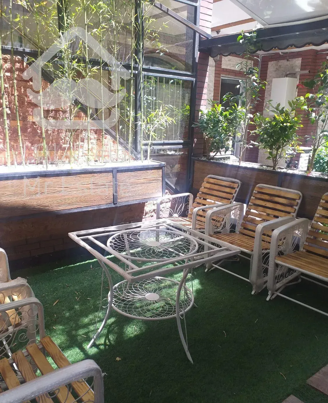 اپارتمان ۱۰۰ متری  لواسان اول جاده کند