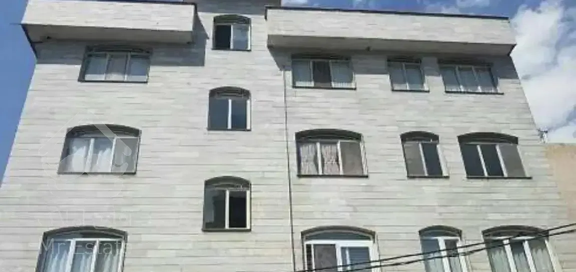 ۵۰متر/ پارکینگ و انباری